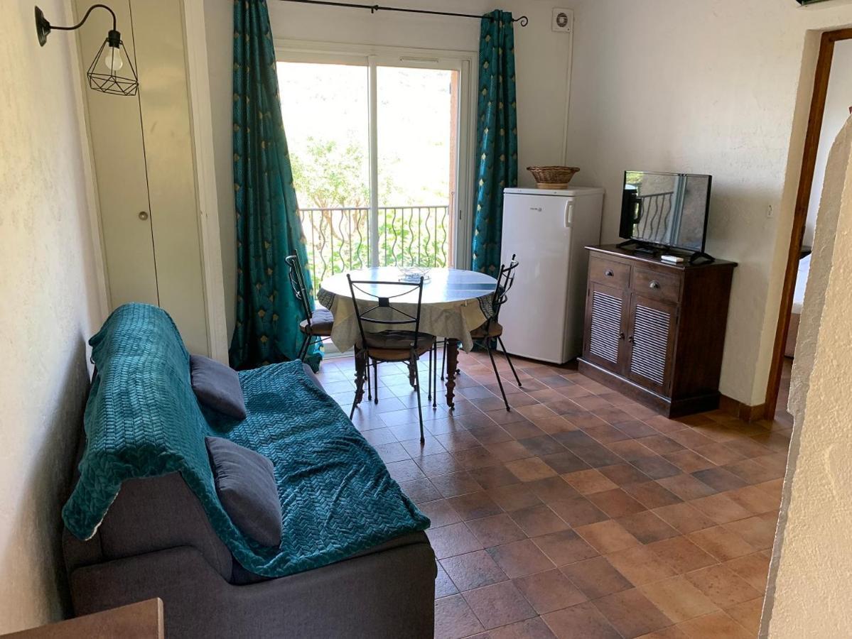 Les Oliviers Apartment Grimaud Exterior photo