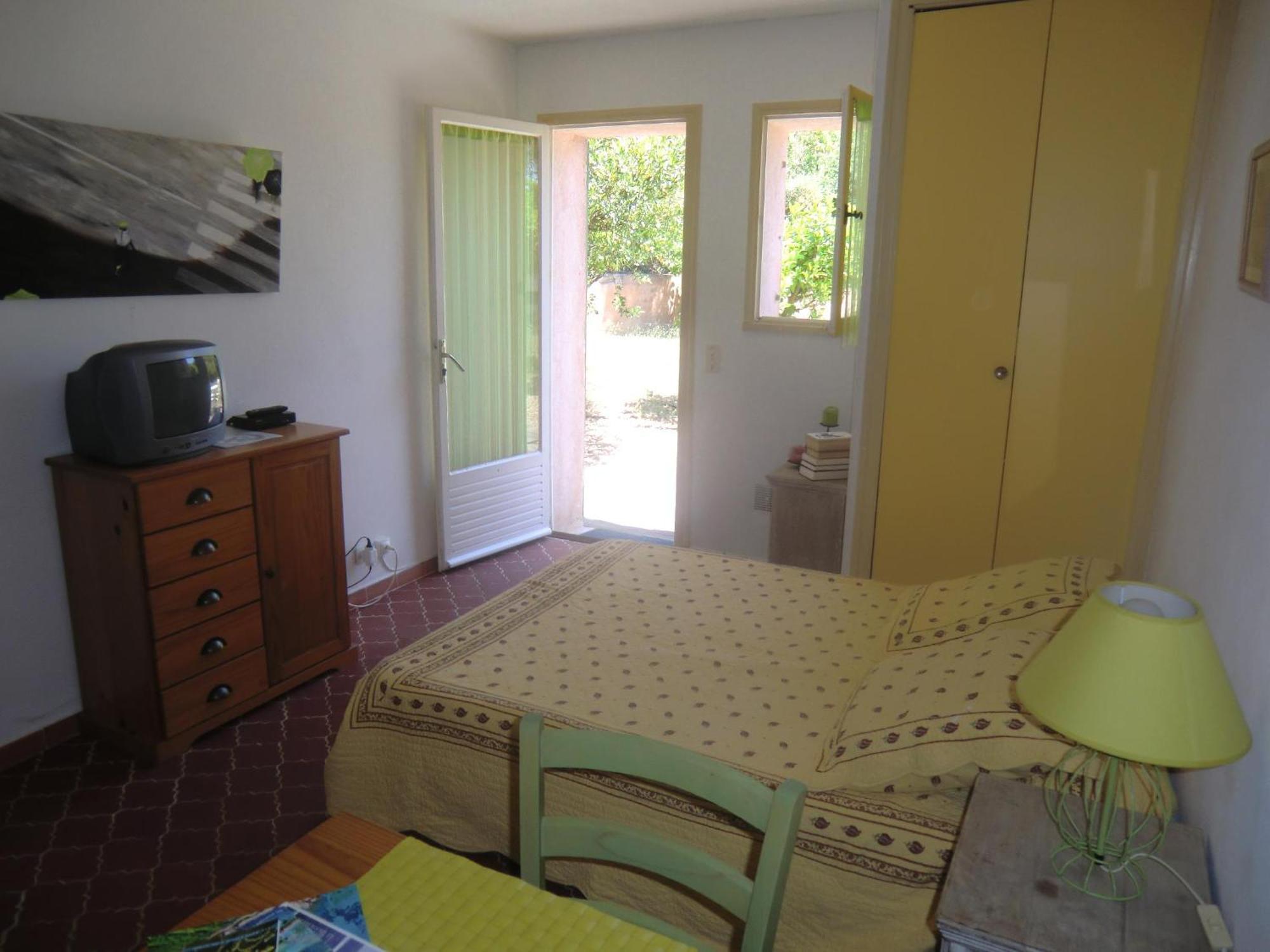 Les Oliviers Apartment Grimaud Room photo