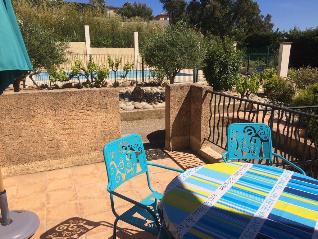 Les Oliviers Apartment Grimaud Exterior photo