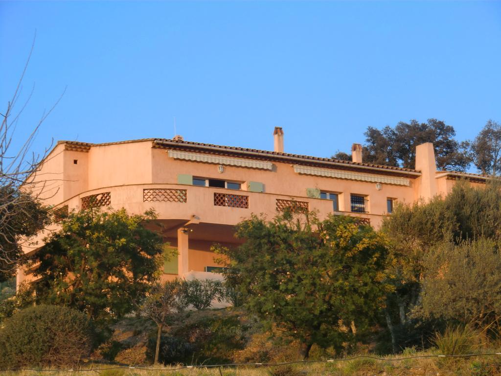 Les Oliviers Apartment Grimaud Exterior photo